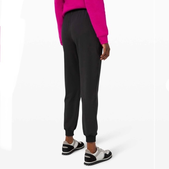 Lululemon Women’s Keep Moving Jogger in Black Size 8 streetwear athleisure - Picture 10 of 14